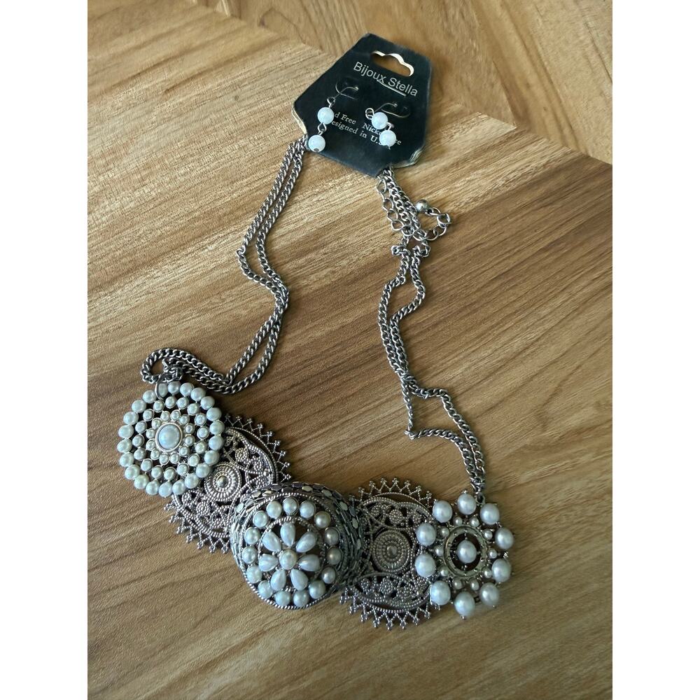 NWT Bijoux Stella Intricate Silver-Tone Filigree Discs with Pearl Drop Earrings